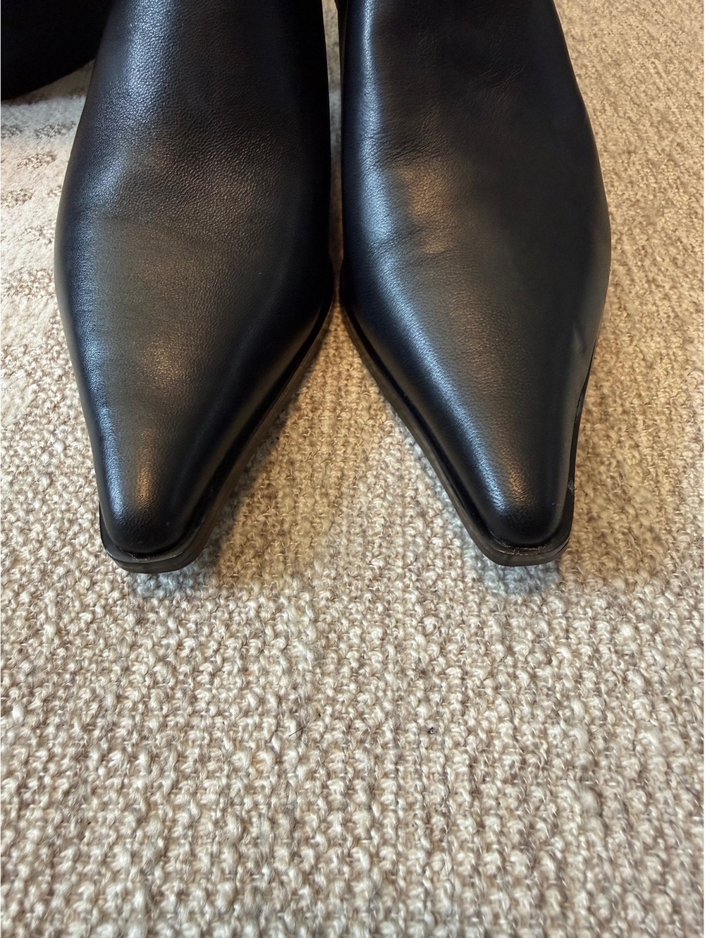 Steve Madden Black Leather Knee-High Pointed Toe Boots Size 6M - Picture 3 of 7